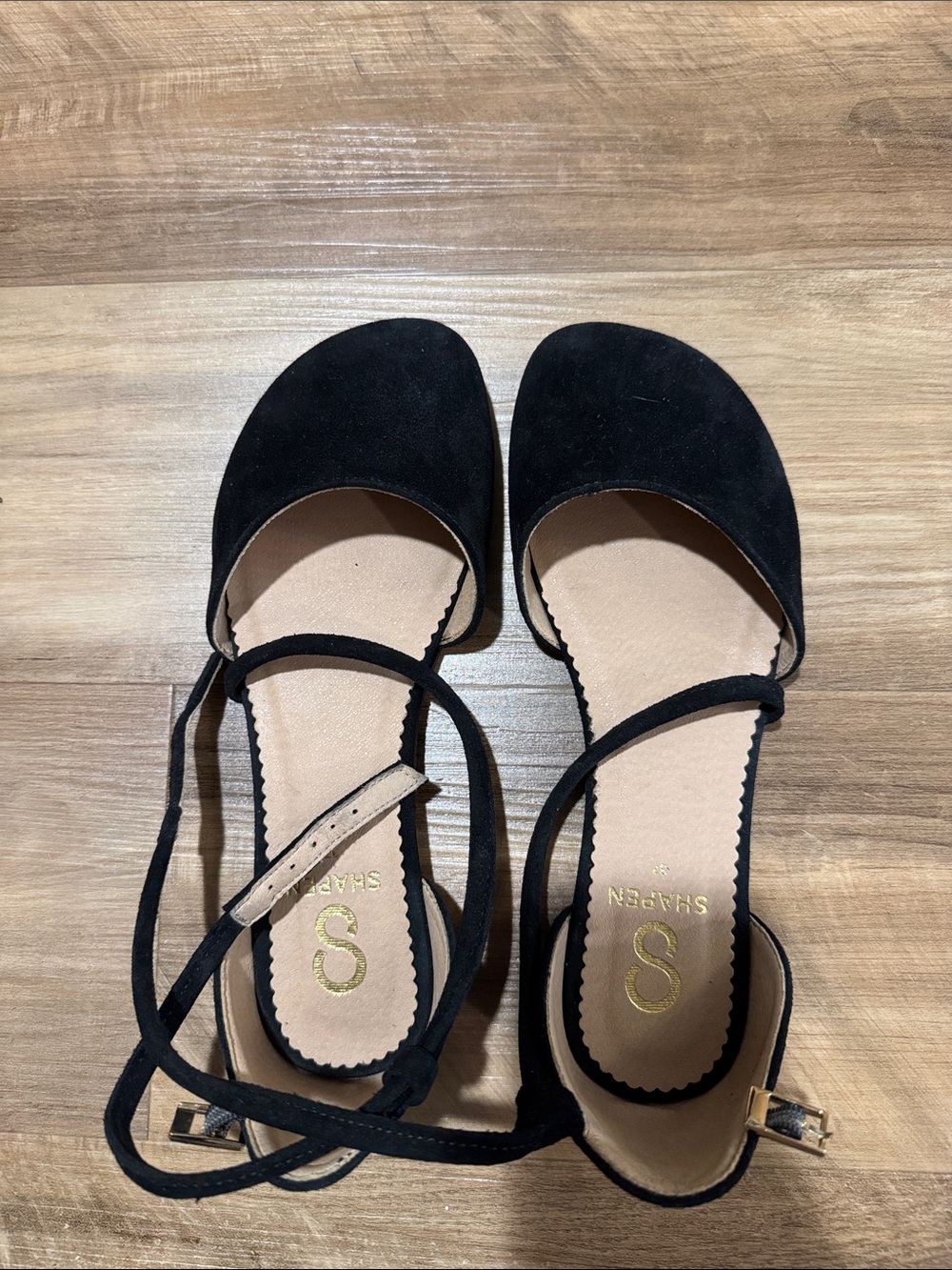 Brand New Shapen Orchid Black Suede Ankle Strap Flats / Sandals